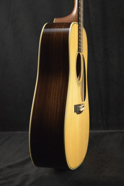 Martin HD-28E LR Baggs Anthem Natural