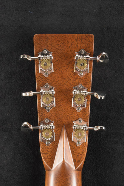 Martin HD-28 Gloss
