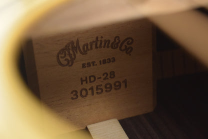 Martin HD-28 Gloss