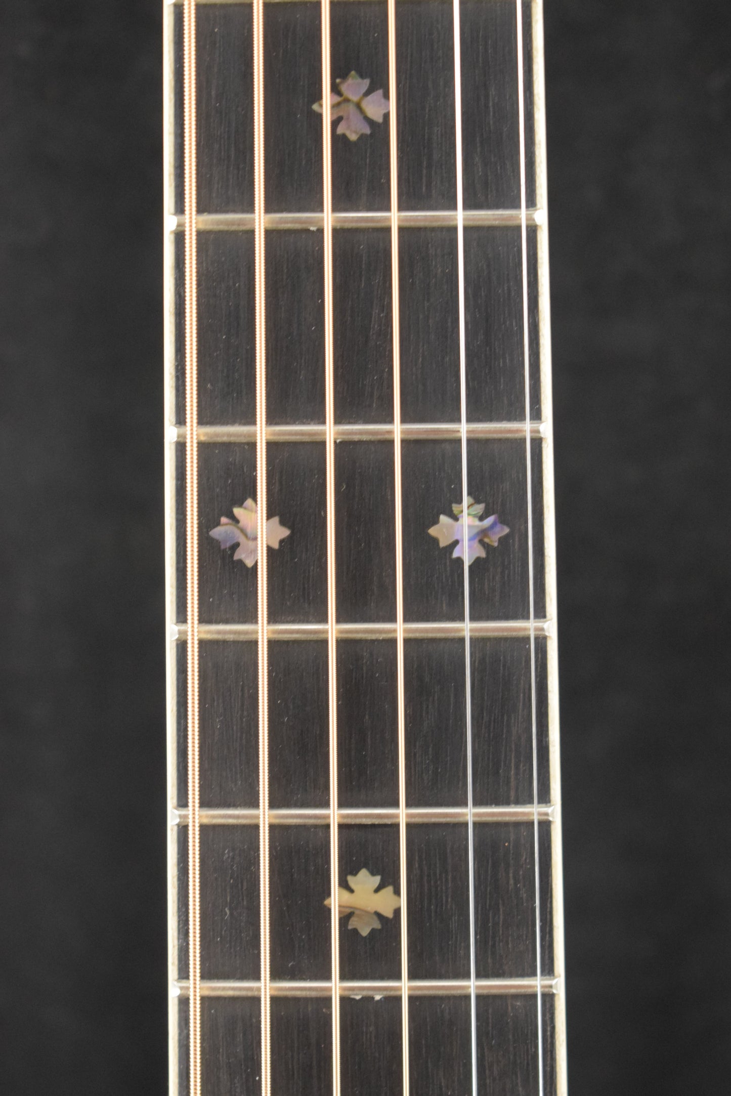 Martin Custom Shop M/0000 Paisley Ember Burst #8
