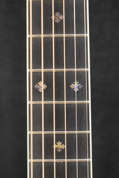 Martin Custom Shop M/0000 Paisley Ember Burst #8