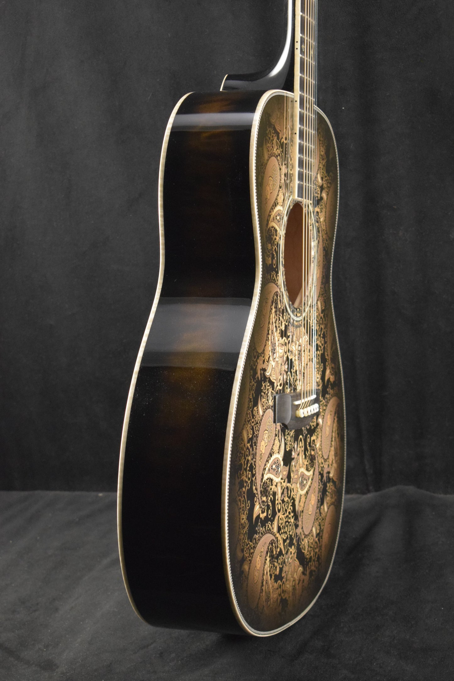 Martin Custom Shop M/0000 Paisley Ember Burst #8