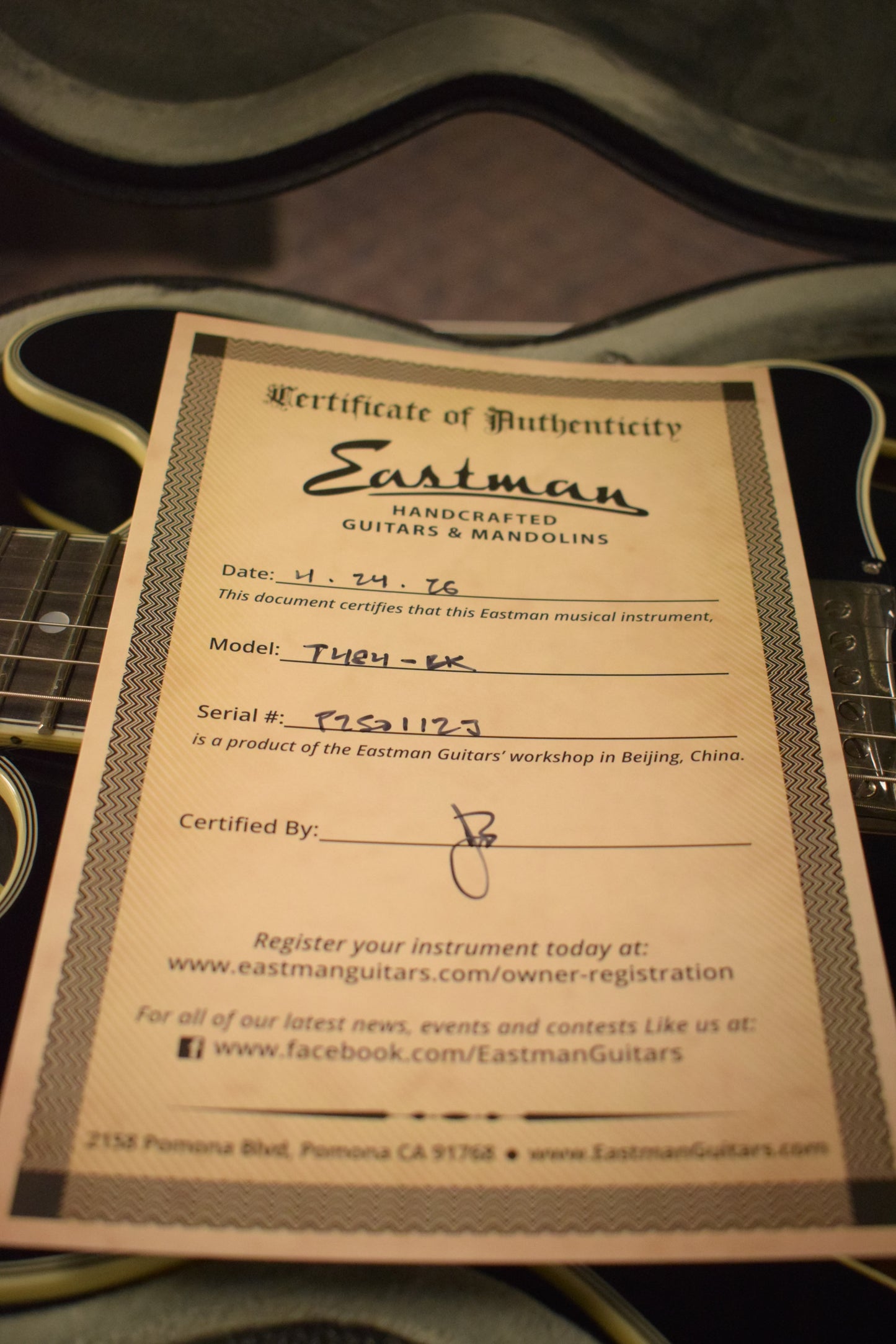 Eastman T484-BK Truetone Gloss Finish Black
