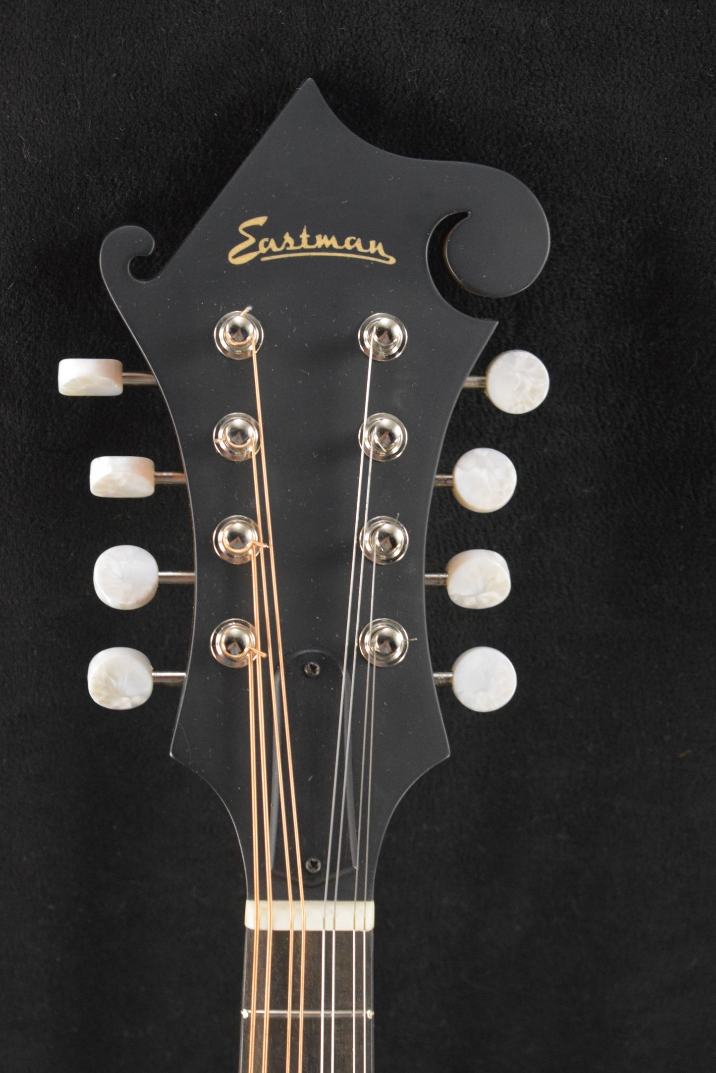 Eastman MD314E-SB F-Style Oval-Hole Electric Mandolin Sunburst Satin Finish
