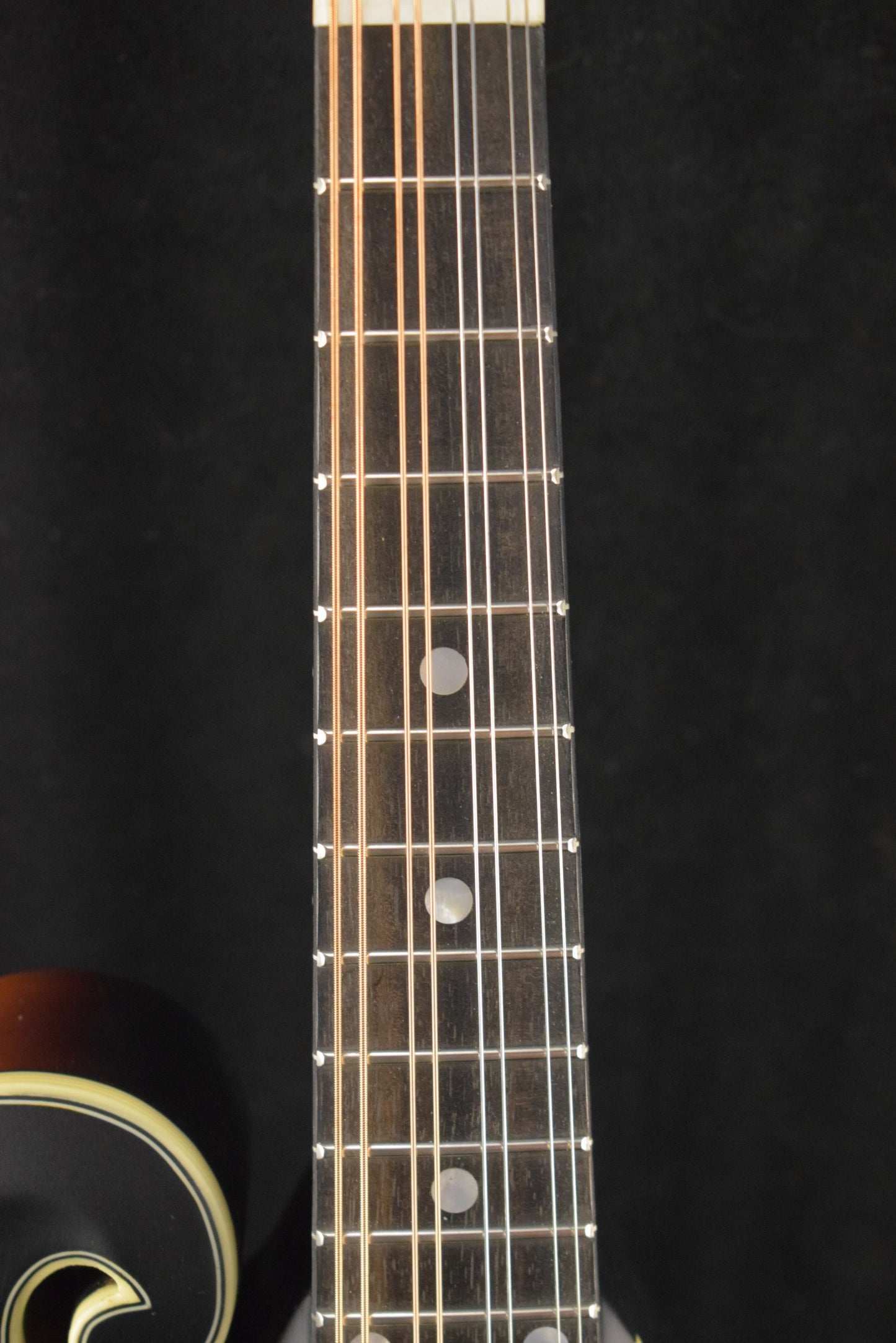 Eastman MD314E-SB F-Style Oval-Hole Electric Mandolin Sunburst Satin Finish
