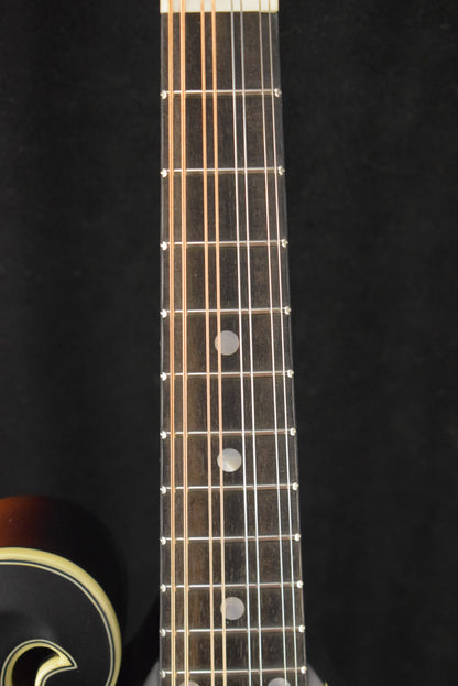 Eastman MD314E-SB F-Style Oval-Hole Electric Mandolin Sunburst Satin Finish