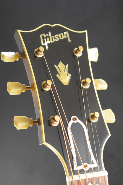 Gibson Murphy Lab 1957 SJ-200 Vintage Sunburst Light Aged