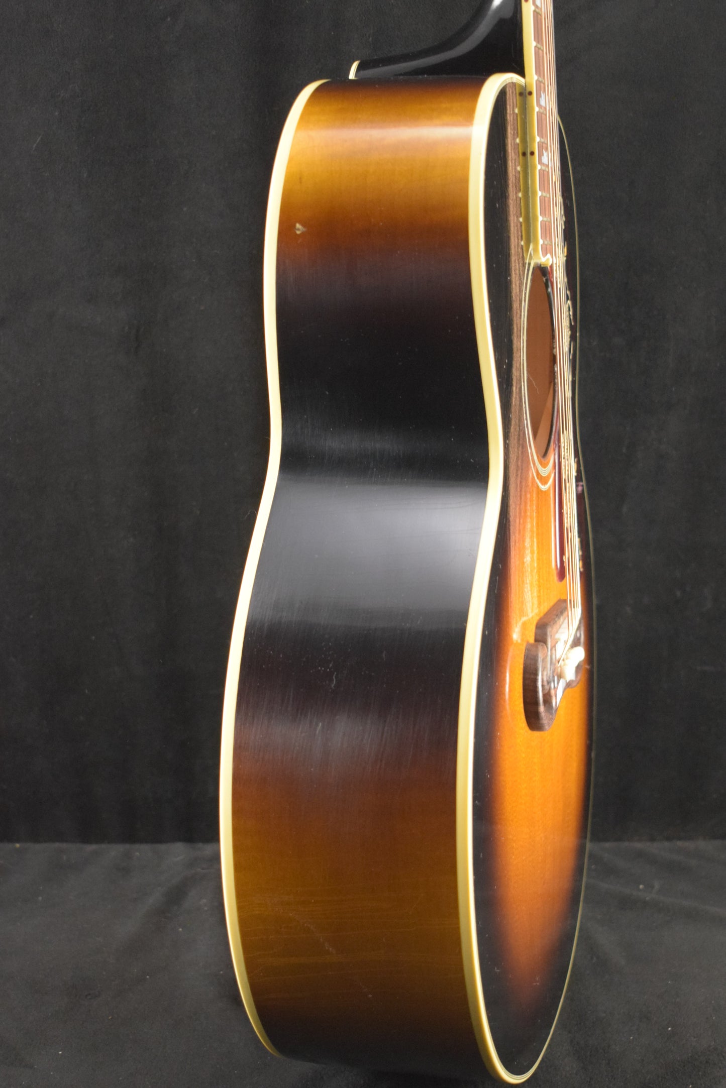 Gibson Murphy Lab 1957 SJ-200 Vintage Sunburst Light Aged