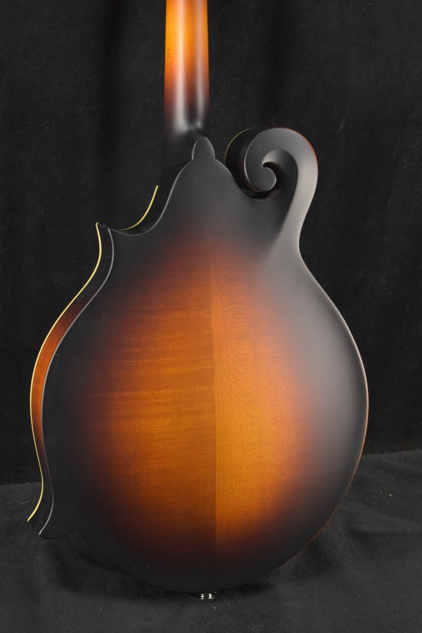 Eastman MD314E-SB F-Style Oval-Hole Electric Mandolin Sunburst Satin Finish