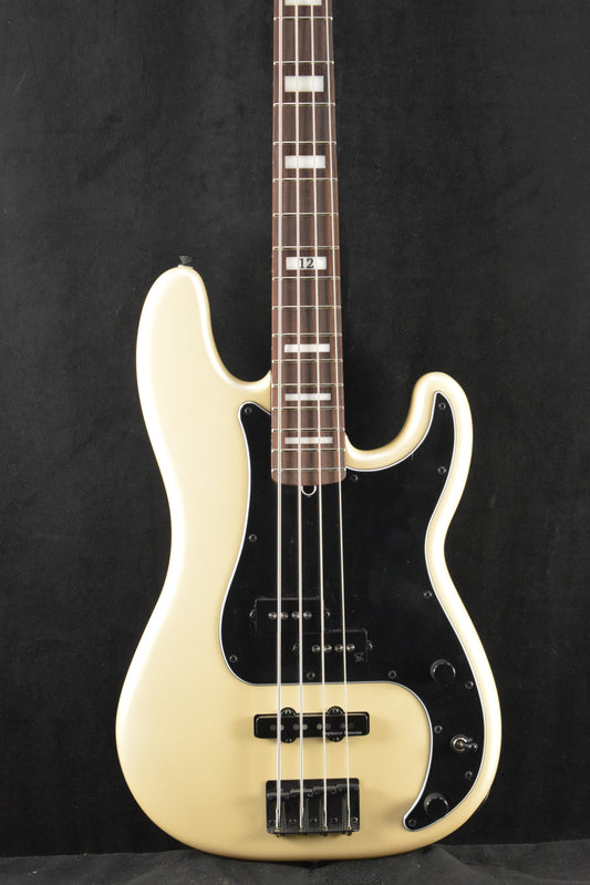 Fender Duff McKagan Deluxe Precision Bass White Pearl Rosewood Fingerboard