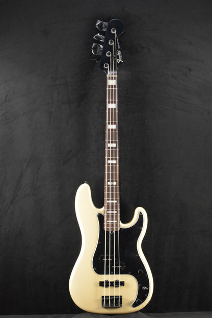Fender Duff McKagan Deluxe Precision Bass White Pearl Rosewood Fingerboard