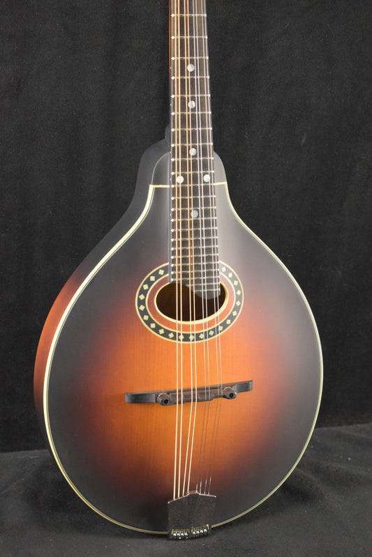 Eastman MD304E-SB A-Style Oval-Hole Electric Mandolin Sunburst Satin Finish