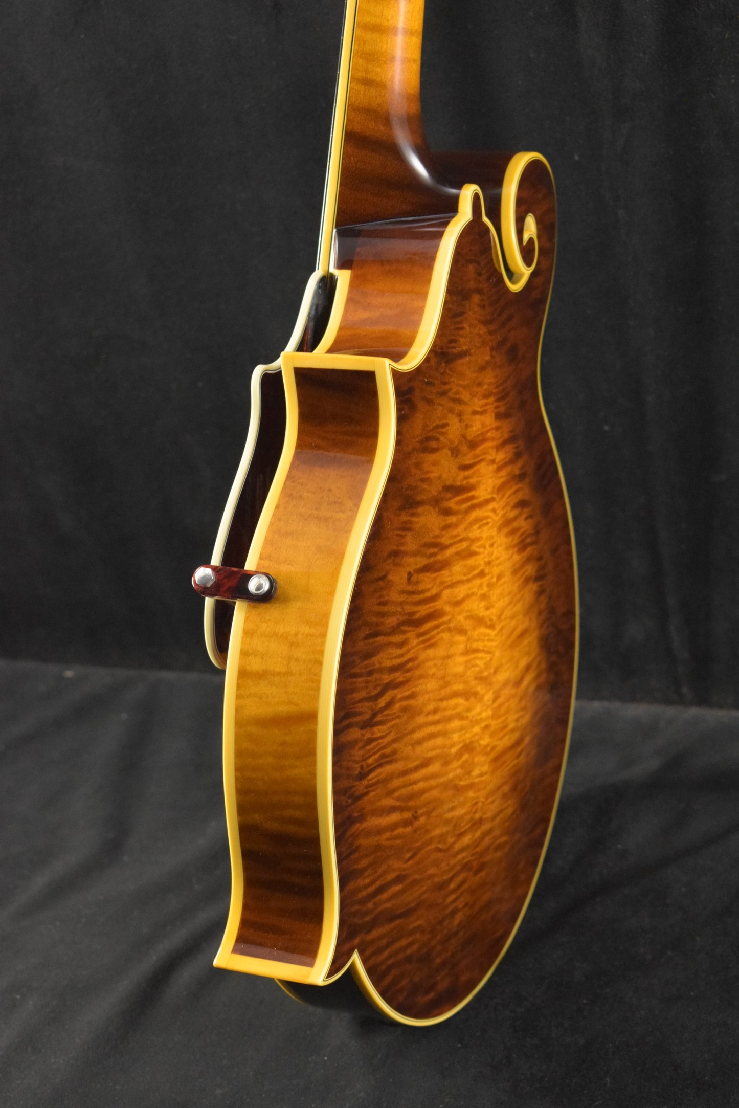 Gibson Custom 1923 F-5 Master Model Reissue Cremona Burst