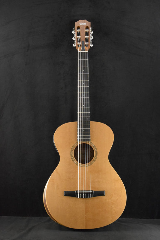 Taylor Academy 12e-N Nylon-String Acoustic-Electric Natural