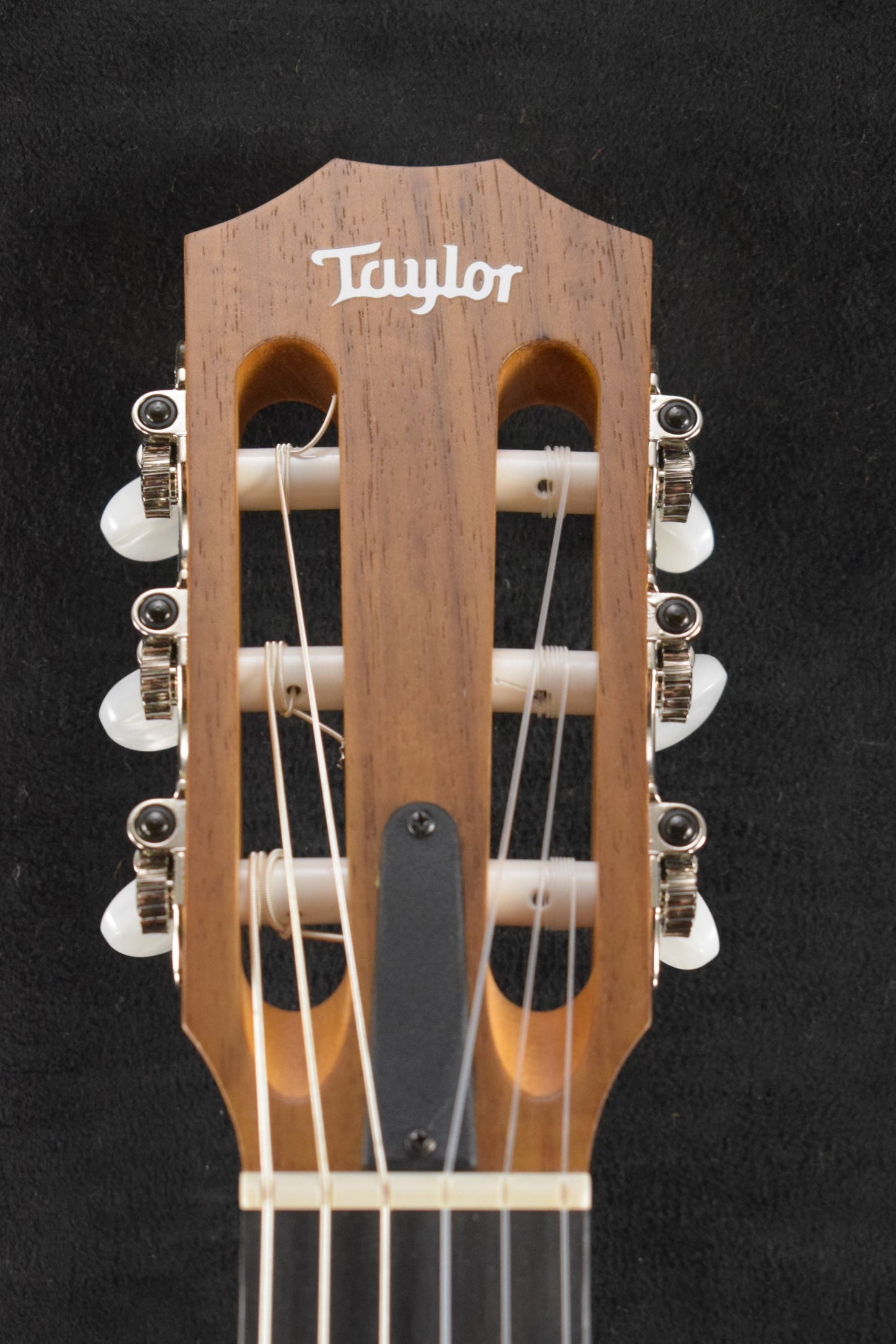 Taylor Academy 12e-N Nylon-String Acoustic-Electric Natural