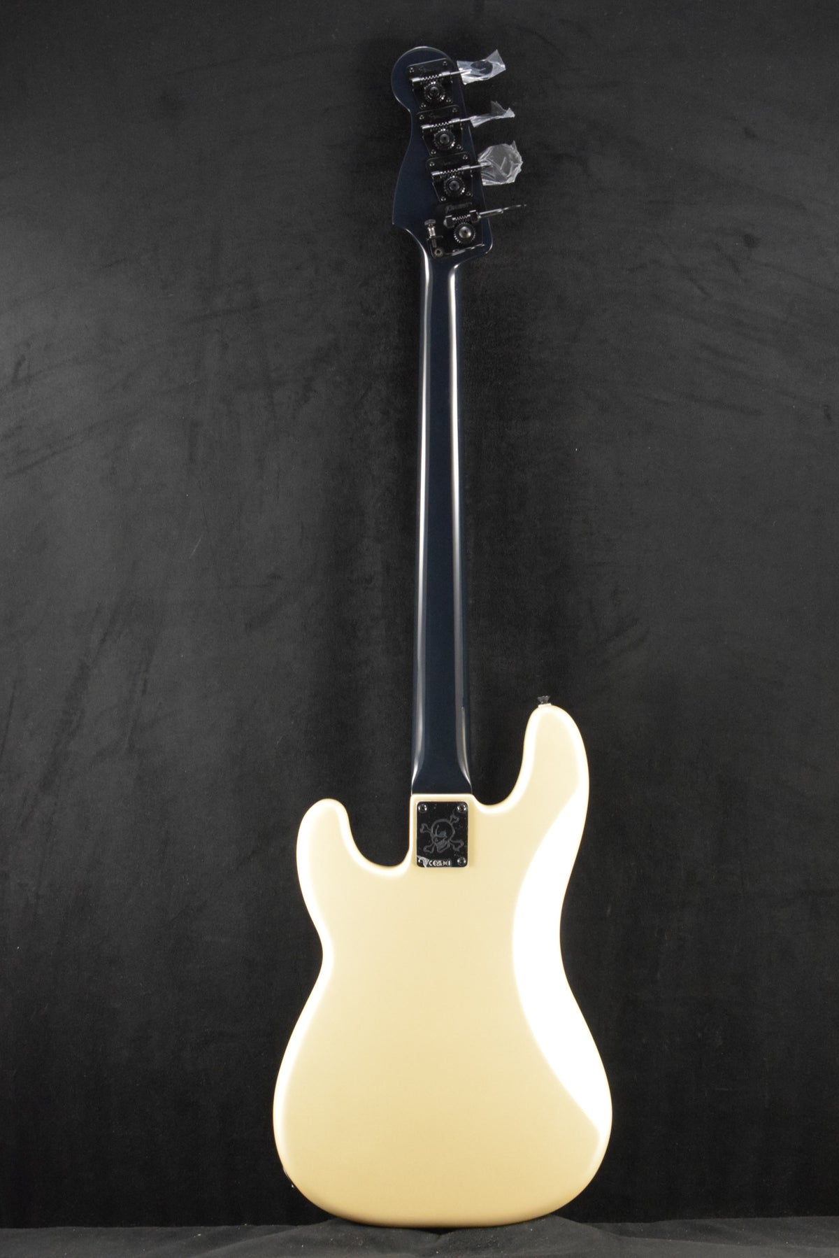 Fender Duff McKagan Deluxe Precision Bass White Pearl Rosewood Fingerboard