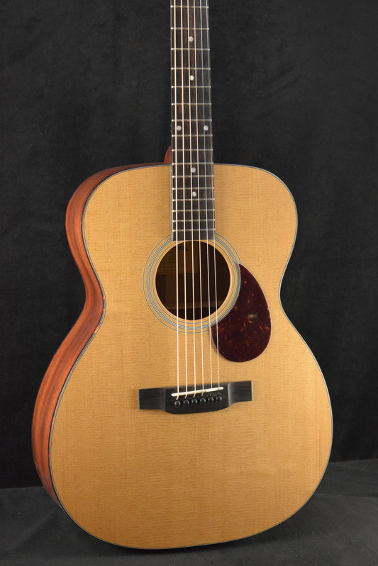 Eastman E1OM Solid Sitka Spruce/Sapele Orchestra Model Natural Truetone Satin