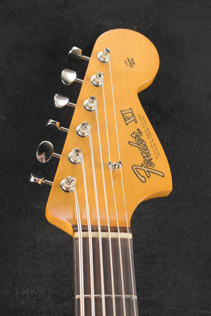 Fender Vintera III Early '60s Bass VI 3-Color Sunburst Rosewood Fingerboard