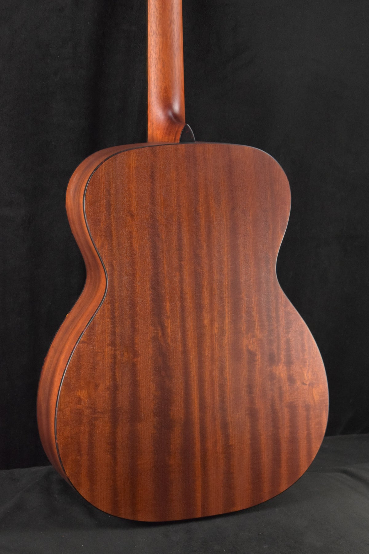 Eastman E1OM Solid Sitka Spruce/Sapele Orchestra Model Natural Truetone Satin