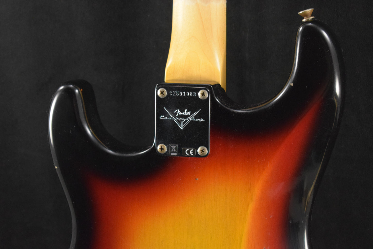 Fender Custom Shop 1969 Stratocaster Journeyman Relic 3-Color Sunburst