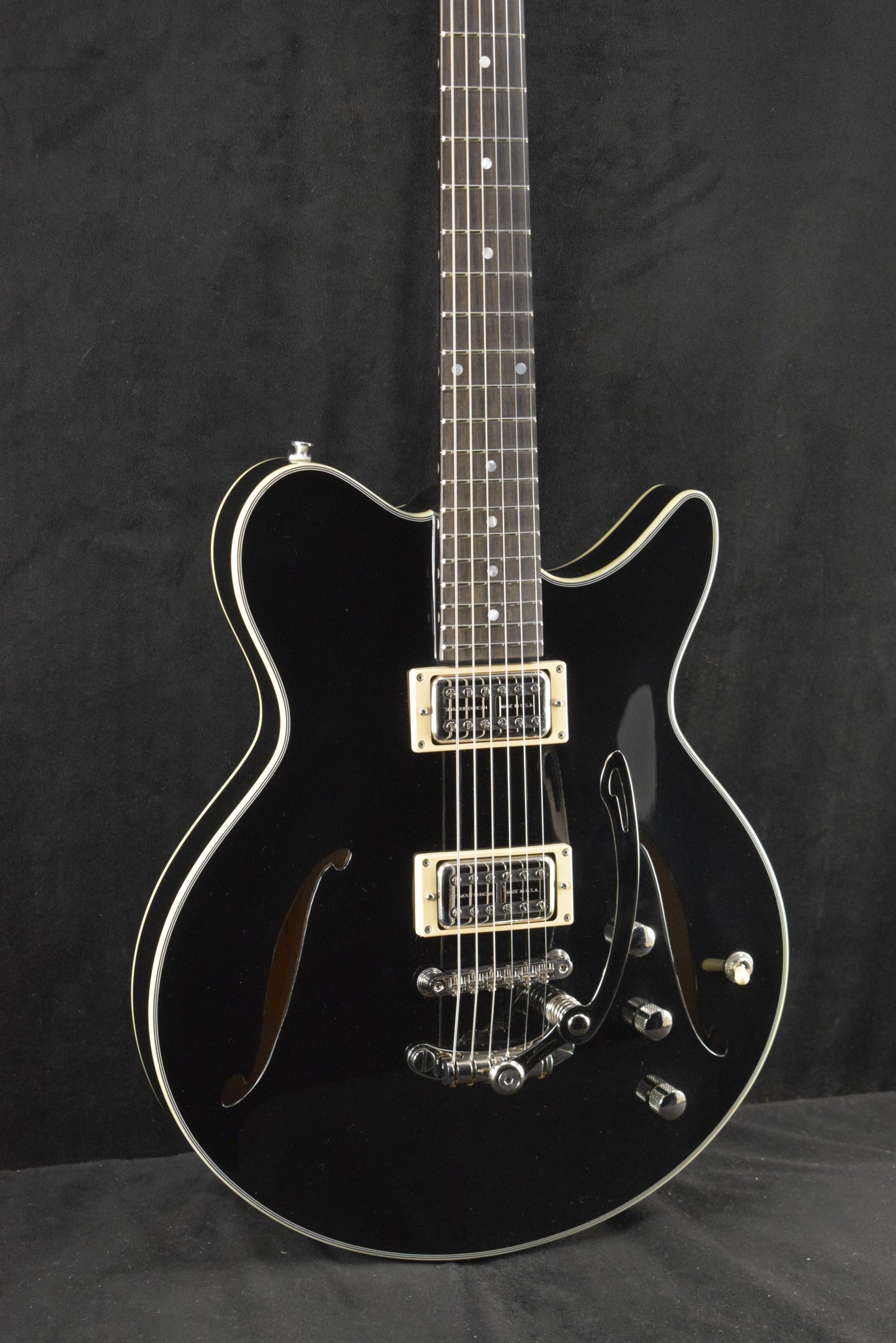 Eastman Romeo-NYC 14" Thinline Black Truetone Gloss