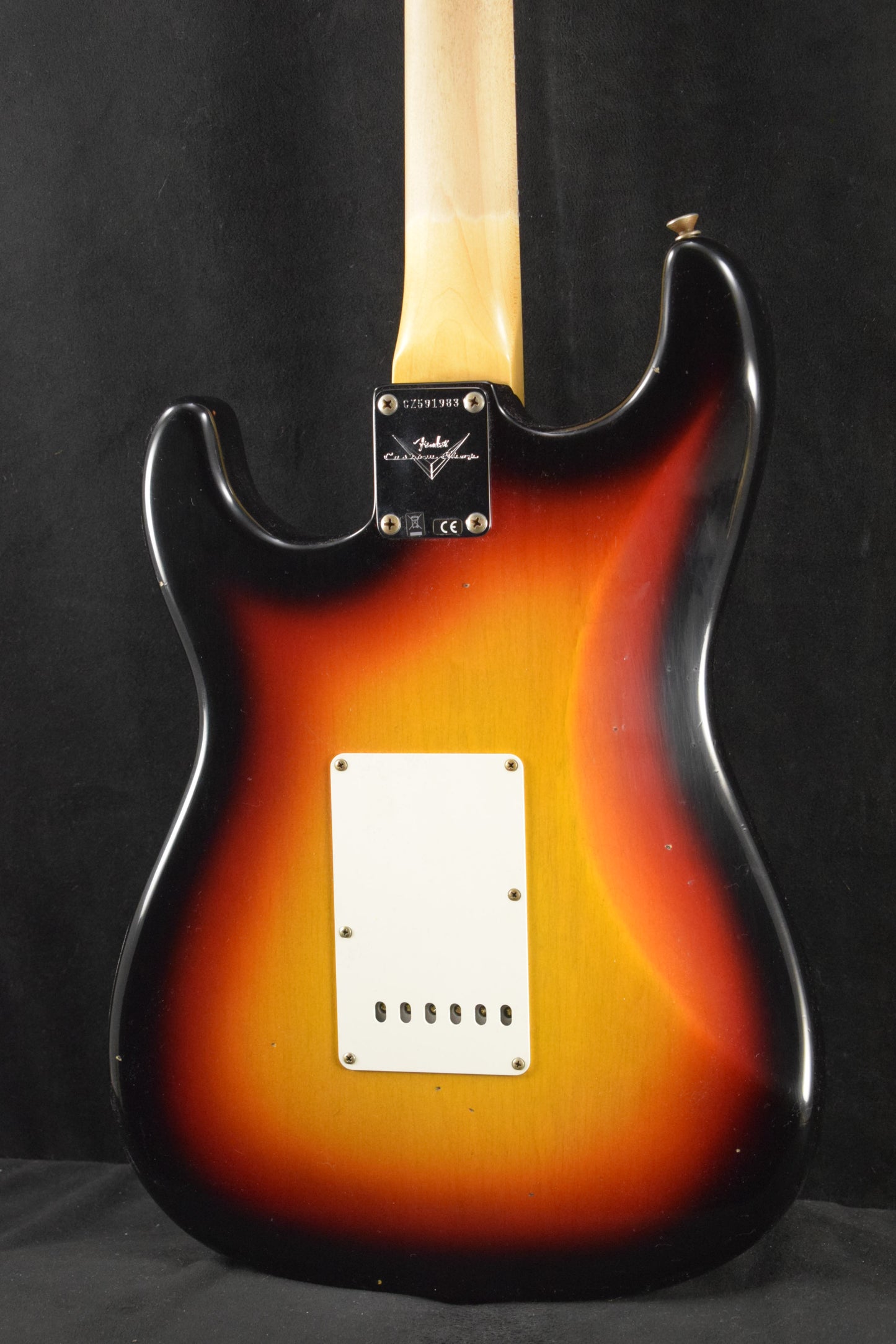 Fender Custom Shop 1969 Stratocaster Journeyman Relic 3-Color Sunburst