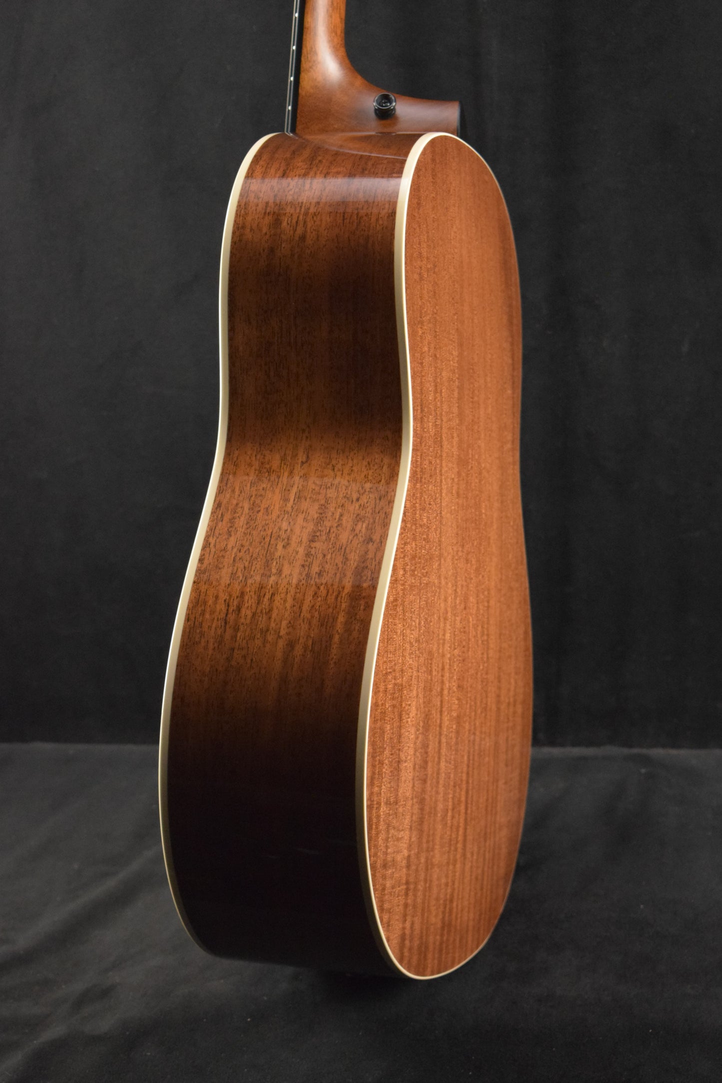 Taylor Gold Label 517e SB Sunburst w/ Firestripe Pickguard