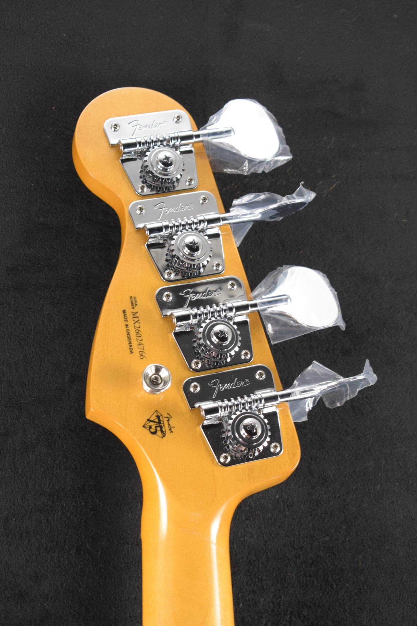 Fender Vintera III Late '60s Precision Bass 3-Color Sunburst Maple Fingerboard
