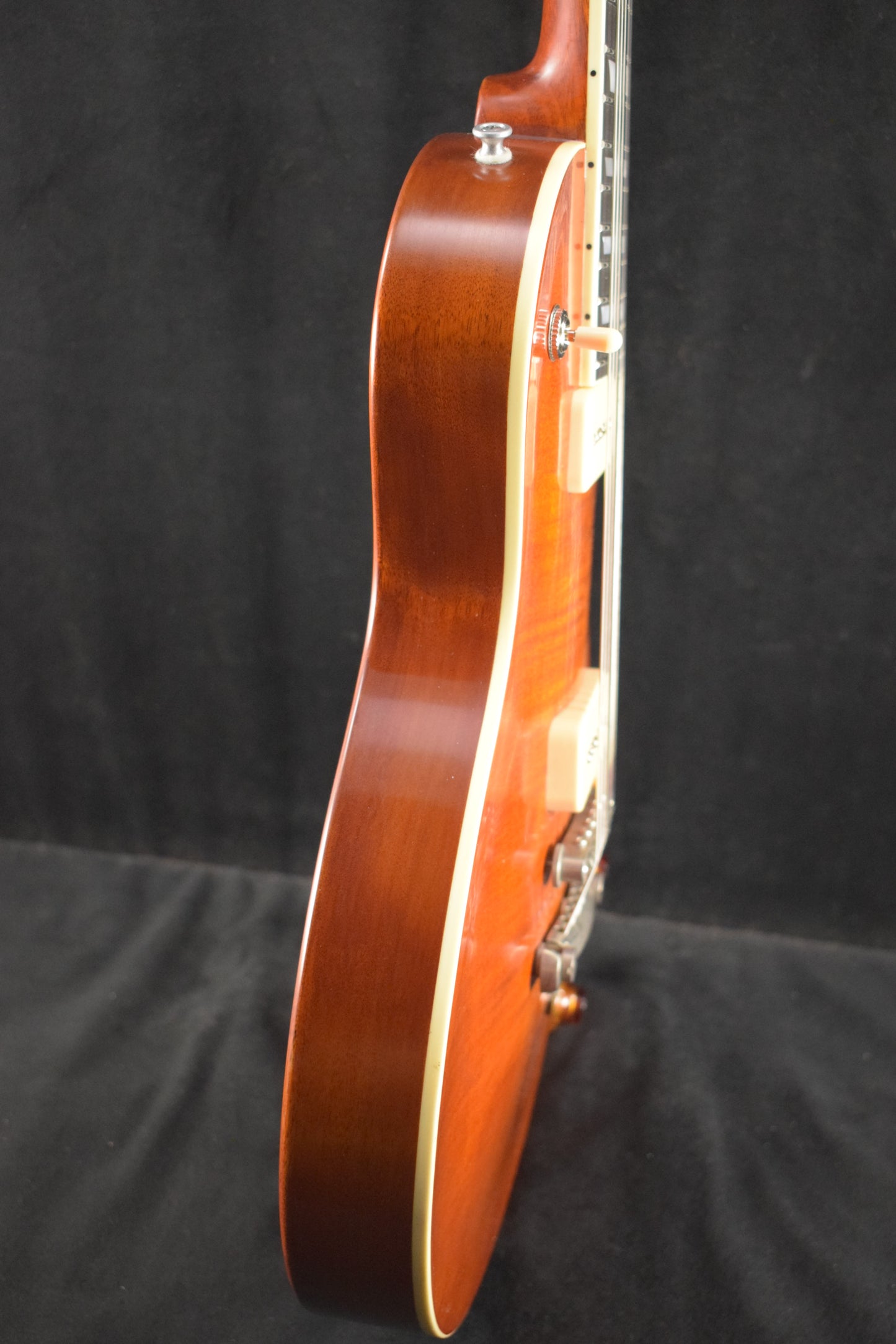 Eastman SB56/TV-AMB Vintage Amber