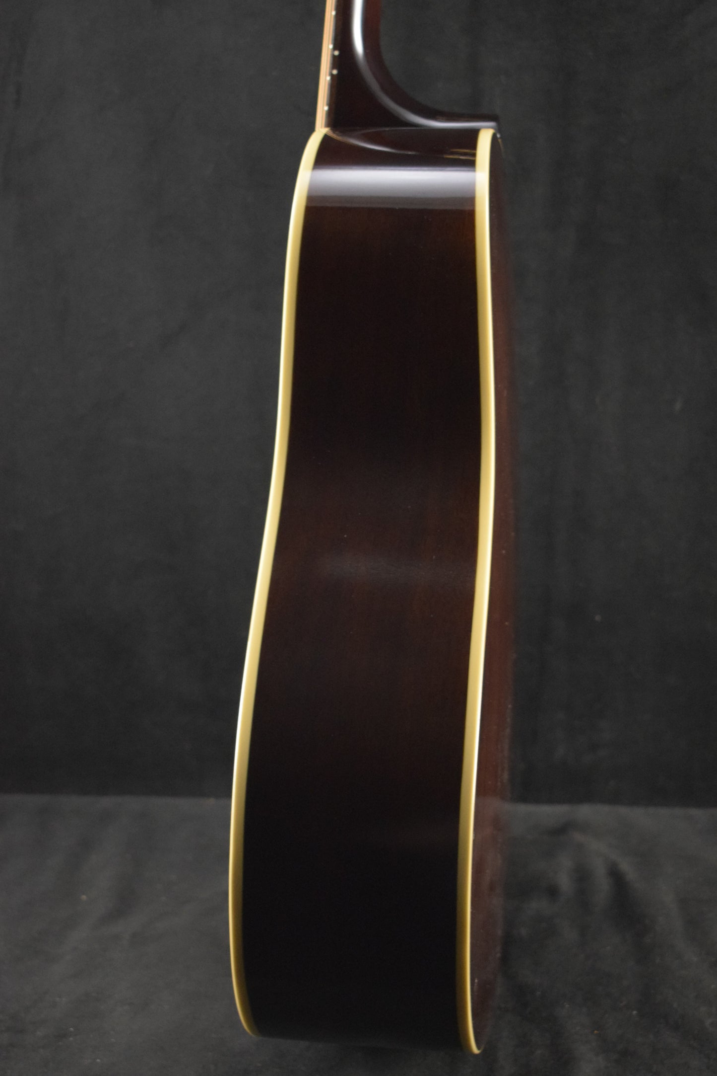 Epiphone IGC 1942 Banner J-45 Reissue Vintage Sunburst