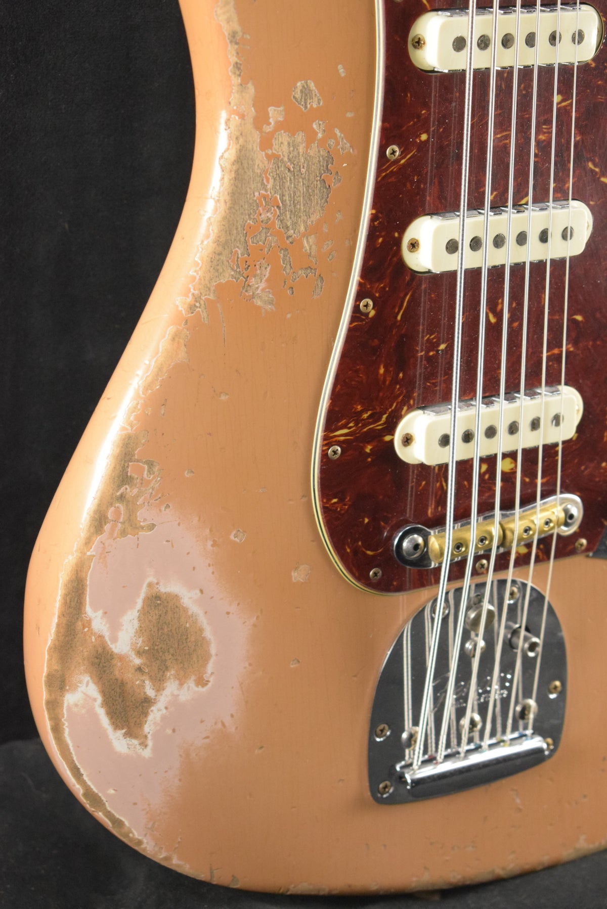Fender Custom Shop 1962 Bass VI Super Heavy Relic Aged Dirty Shell Pink