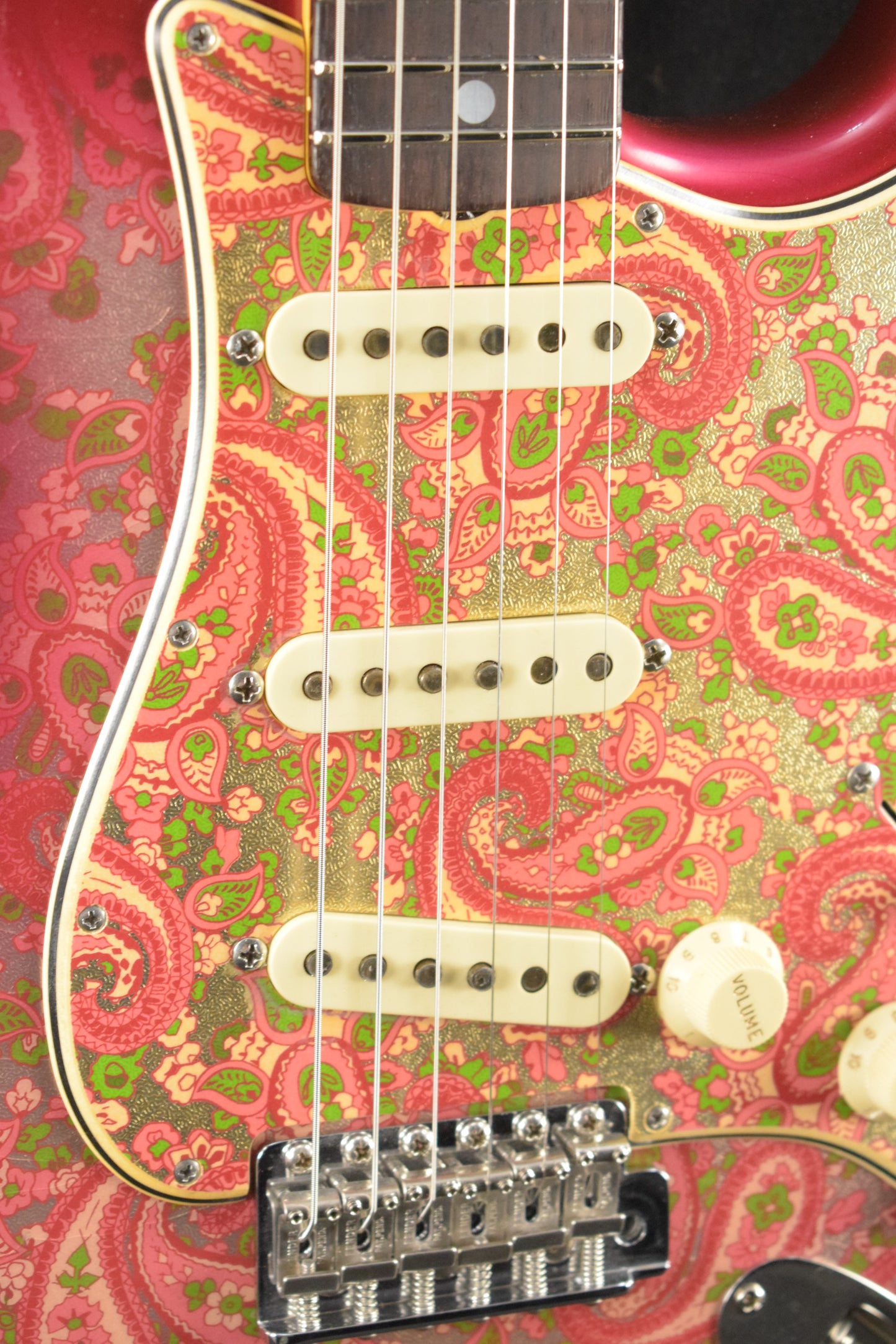 Fender Limited Edition '68 Stratocaster Journeyman Relic with Closet Classic Hardware Pink Paisley
