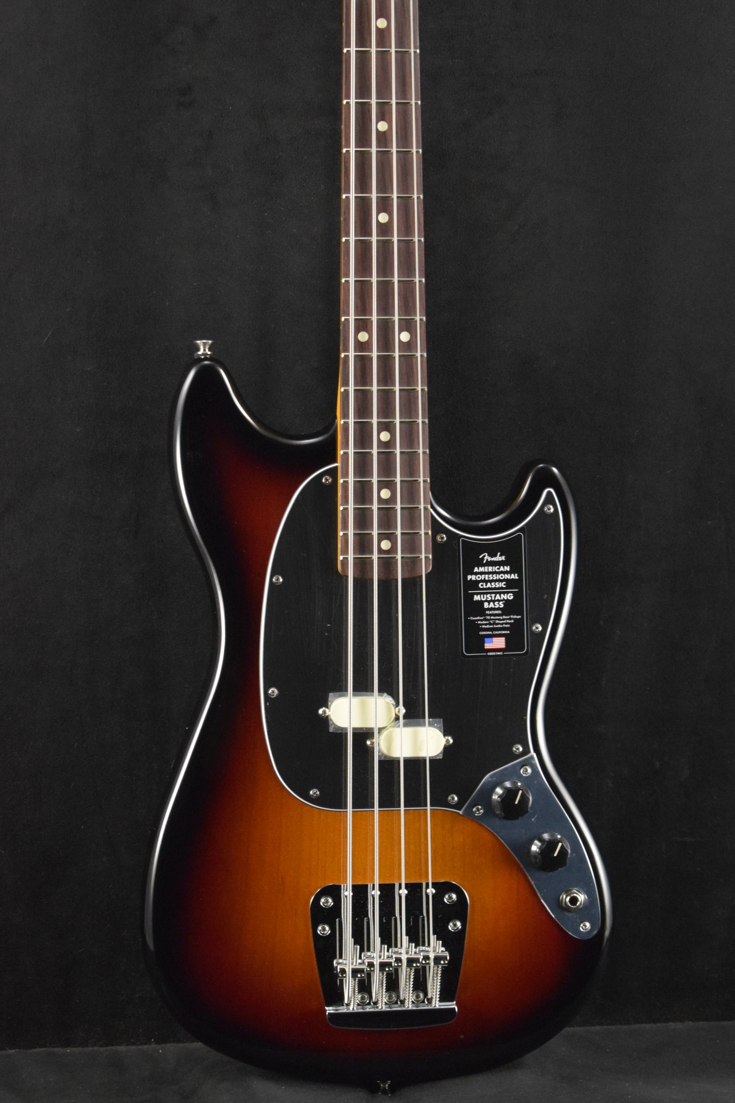 Fender American Professional Classic Mustang Bass 3-Color Sunburst Rosewood Fingerboard