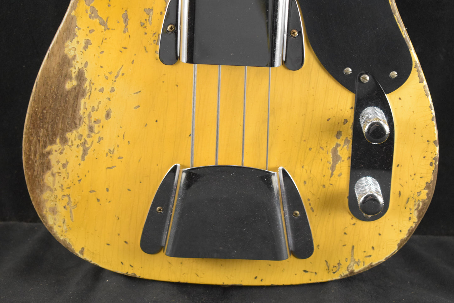 Fender Custom Shop 1951 Precision Bass Super Heavy Relic Super Faded Aged Nocaster Blonde