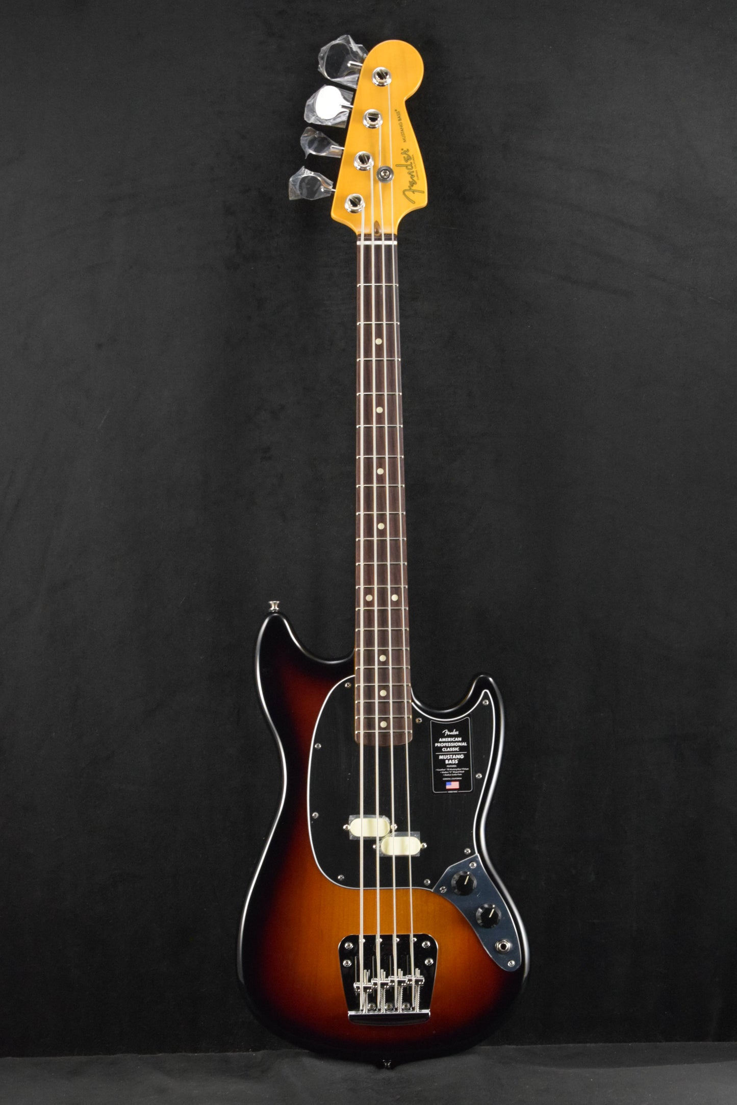 Fender American Professional Classic Mustang Bass 3-Color Sunburst Rosewood Fingerboard
