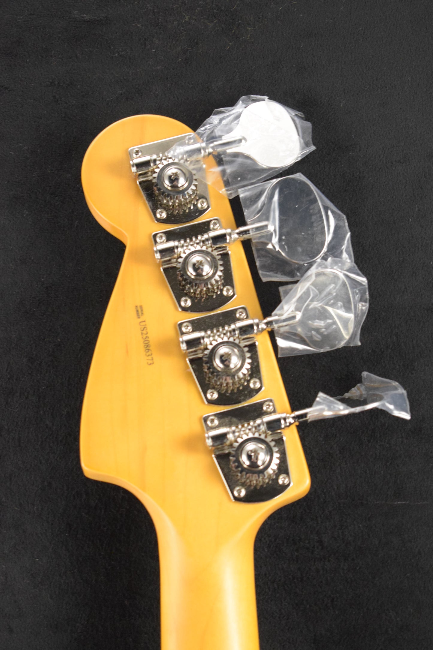 Fender American Professional Classic Mustang Bass 3-Color Sunburst Rosewood Fingerboard