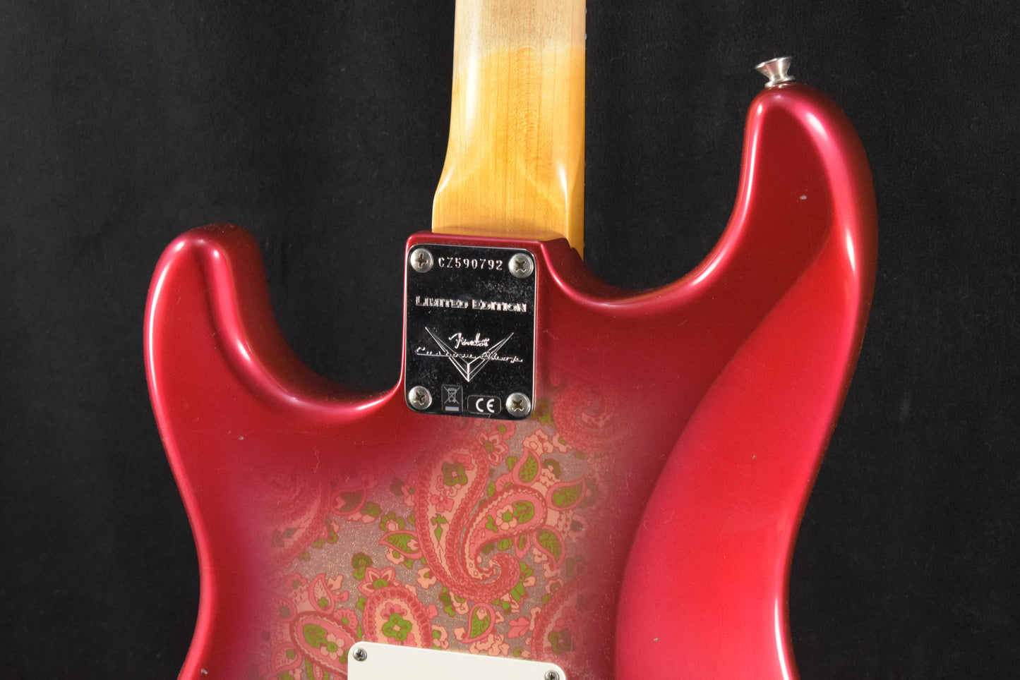 Fender Limited Edition '68 Stratocaster Journeyman Relic with Closet Classic Hardware Pink Paisley