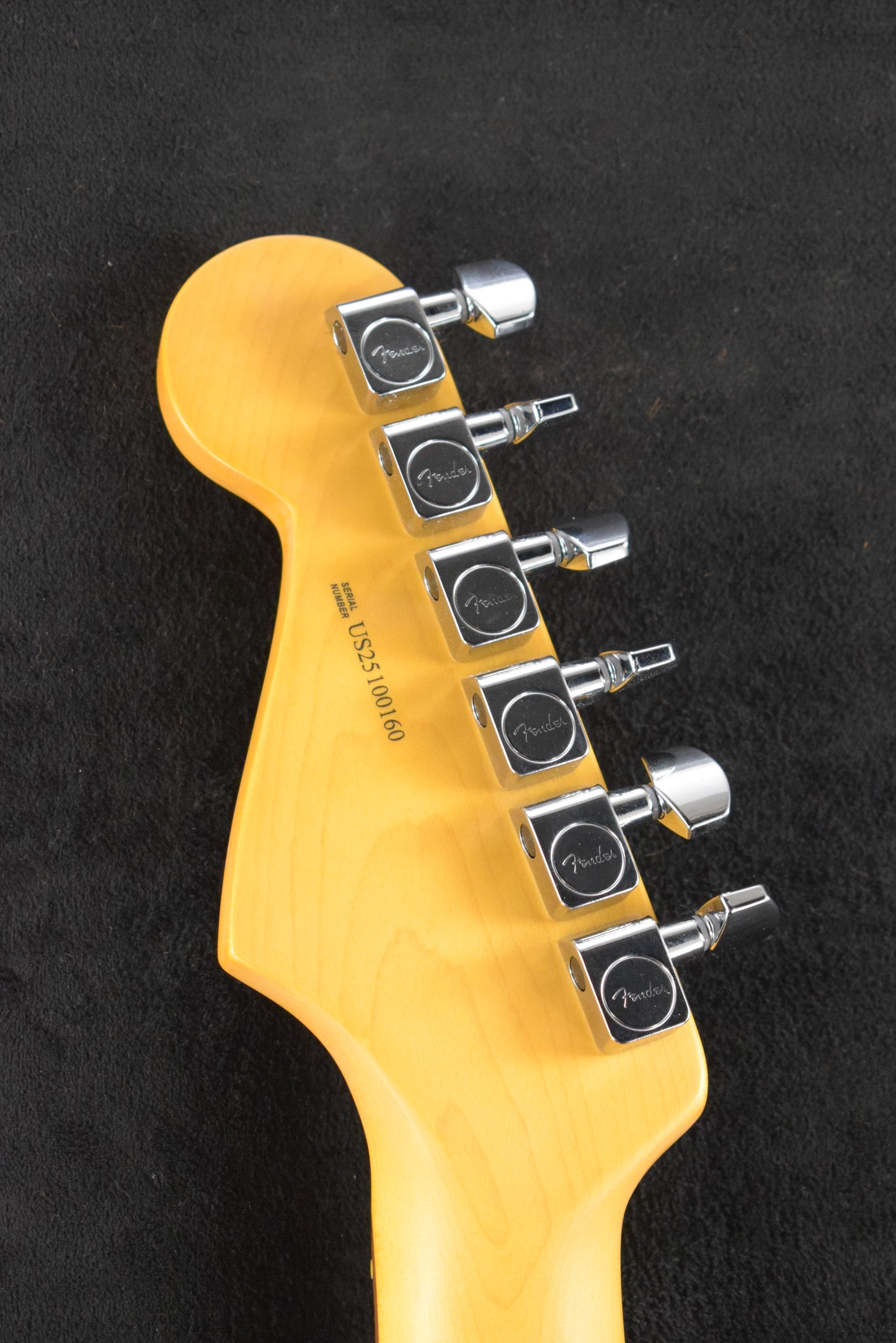 Fender American Professional II Stratocaster 3-Color Sunburst Rosewood Fingerboard