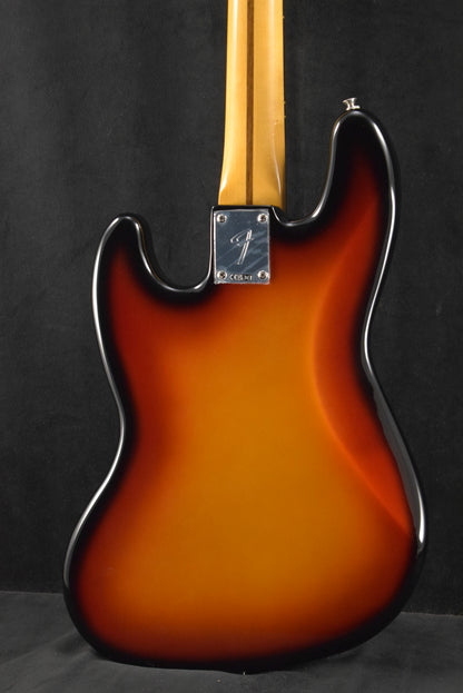 Fender Vintera III Early '70s Jazz Bass 3-Color Sunburst Maple Fingerboard