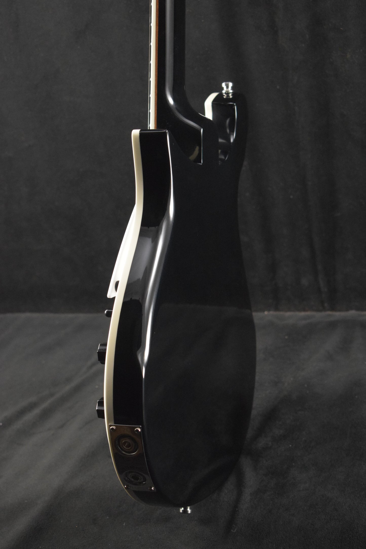 Rickenbacker 620 6-String Jetglo