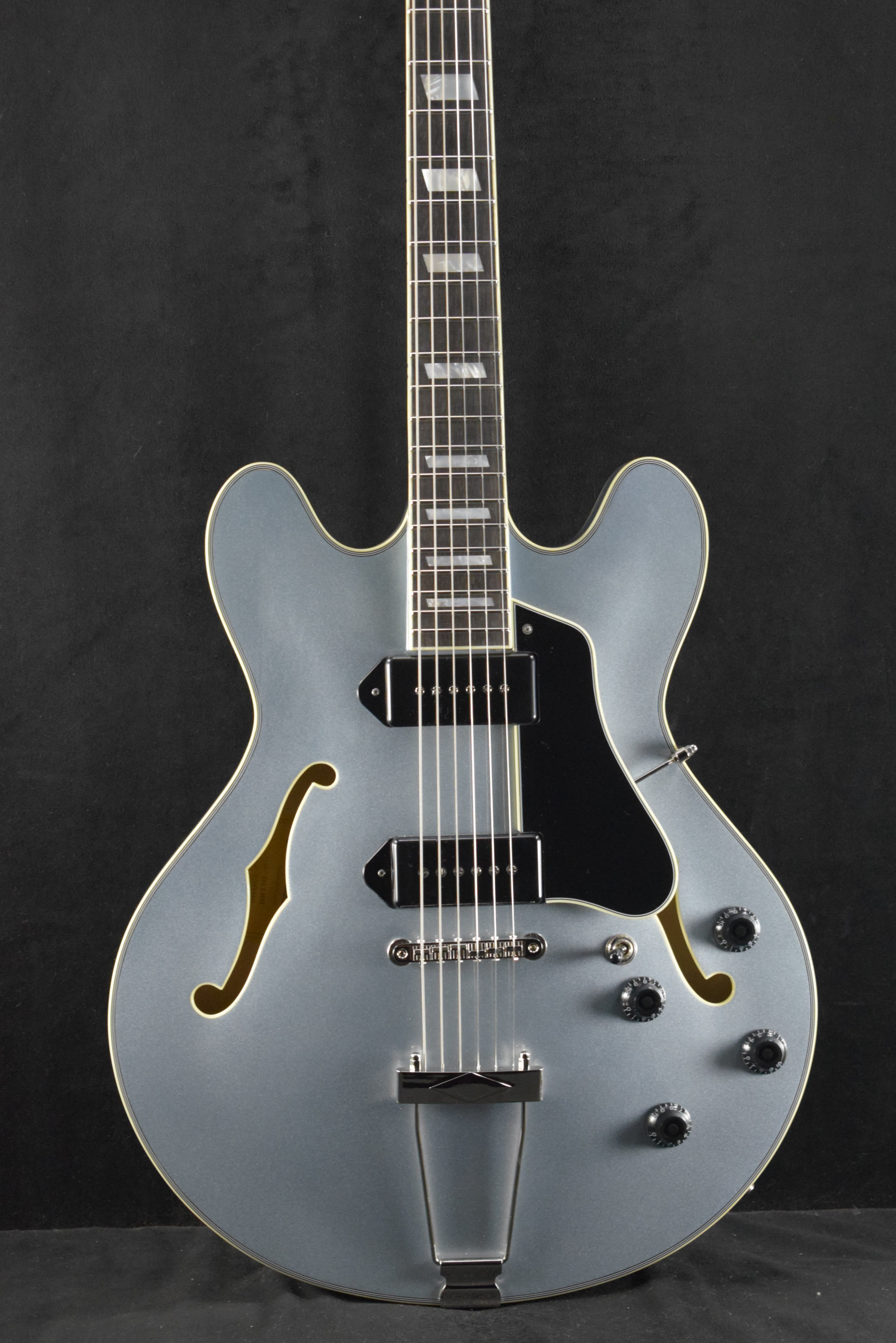 Eastman T64-T IBM Trapeze Iced Blue Metallic – Fuller's Guitar