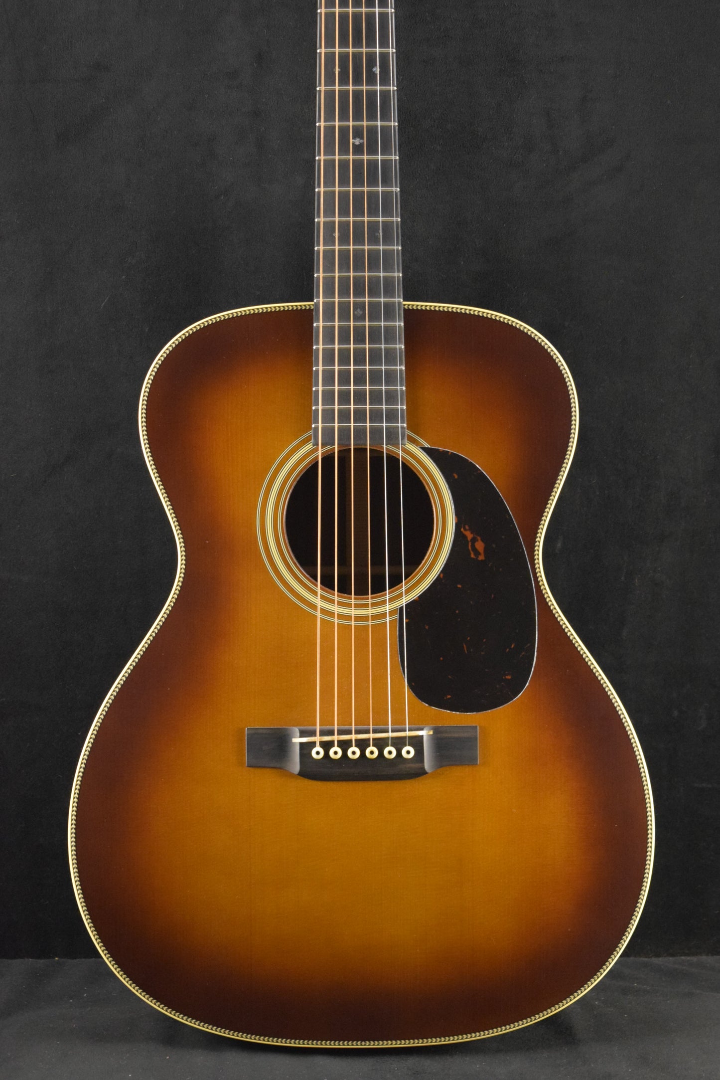 Martin Custom Shop 000-28 Authentic 1937 Stage 1 Aging Ambertone