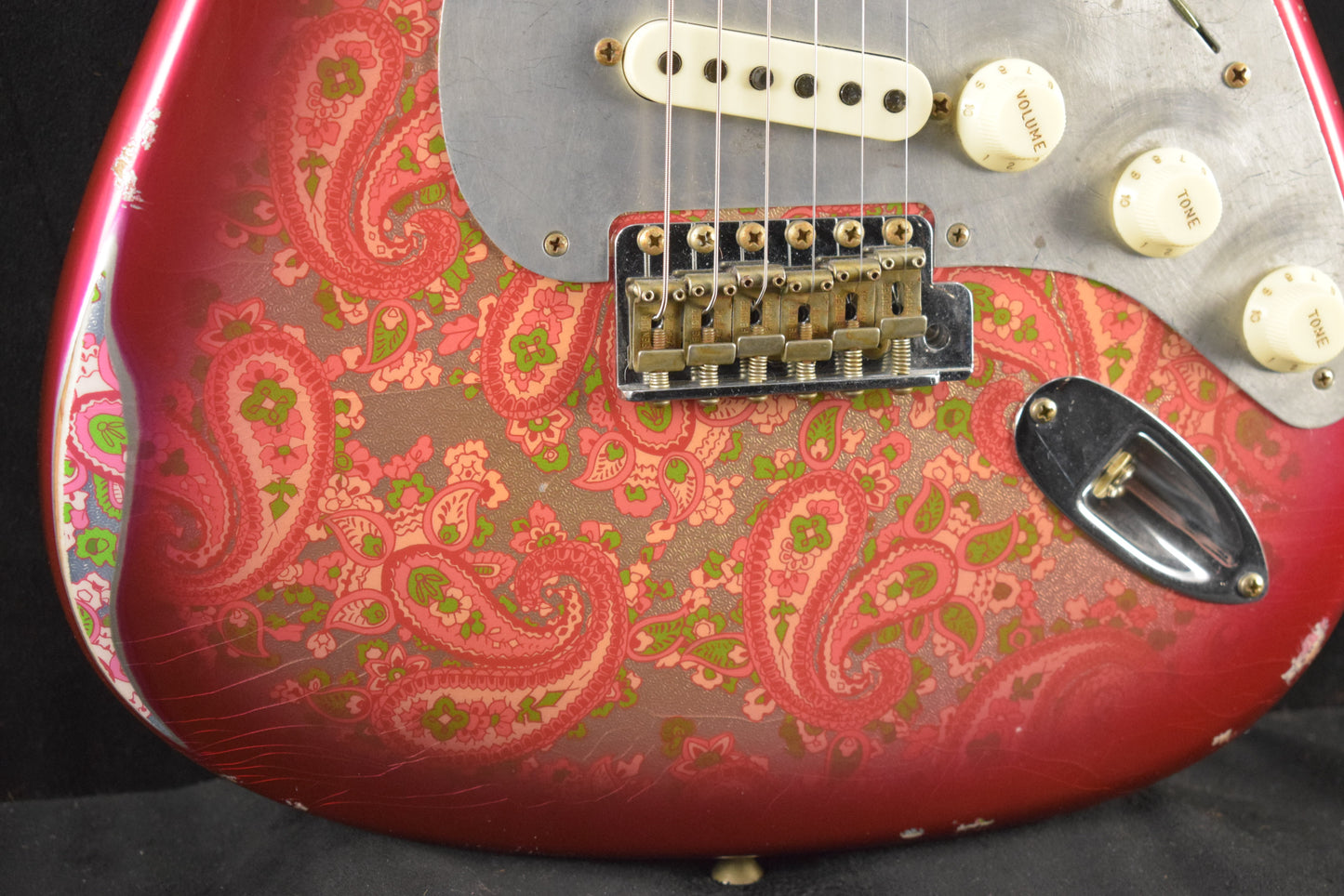 Fender Custom Shop Limited Edition El Diablo Stratocaster Aged Pink Paisley Relic