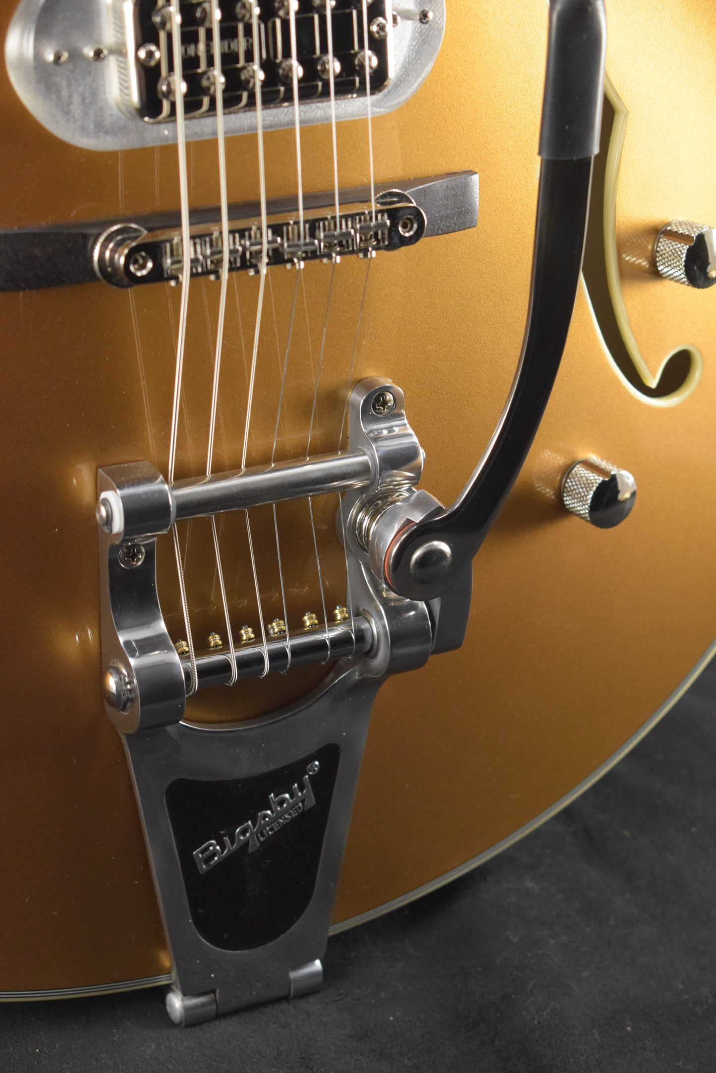 Eastman T58-GD 16" Archtop Tonerider Filtertrons Bigsby Truetone Gloss Gold