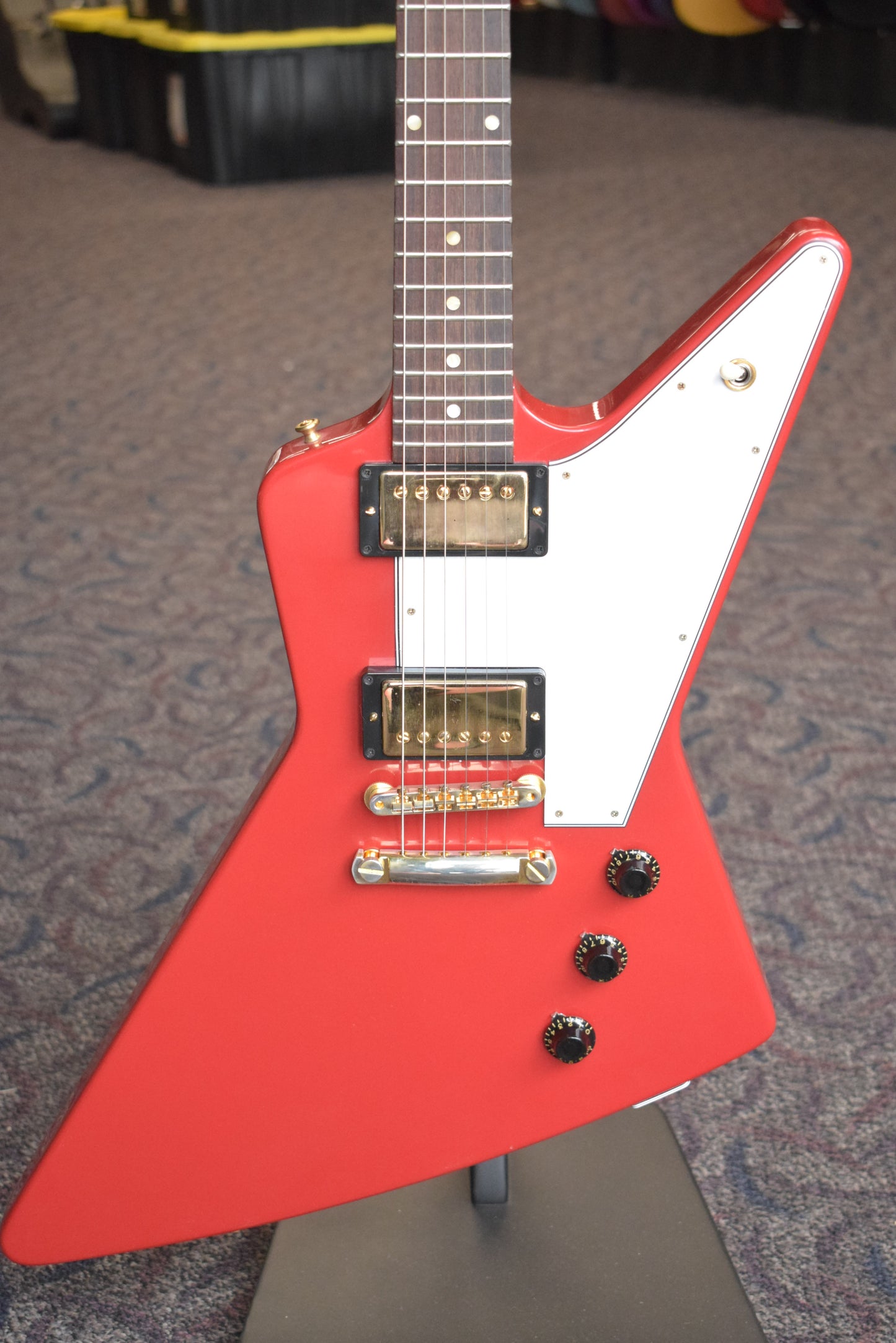 Gibson Custom Shop 1958 Korina Explorer VOS Cardinal Red Gold Hardware