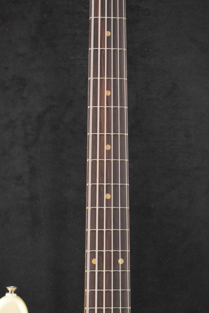 Fender Vintera III Early '60s Bass VI Olympic White Rosewood Fingerboard