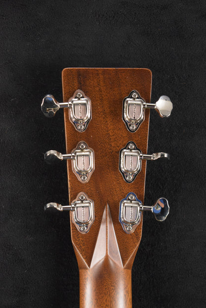 Martin D-28 Billy Strings Natural