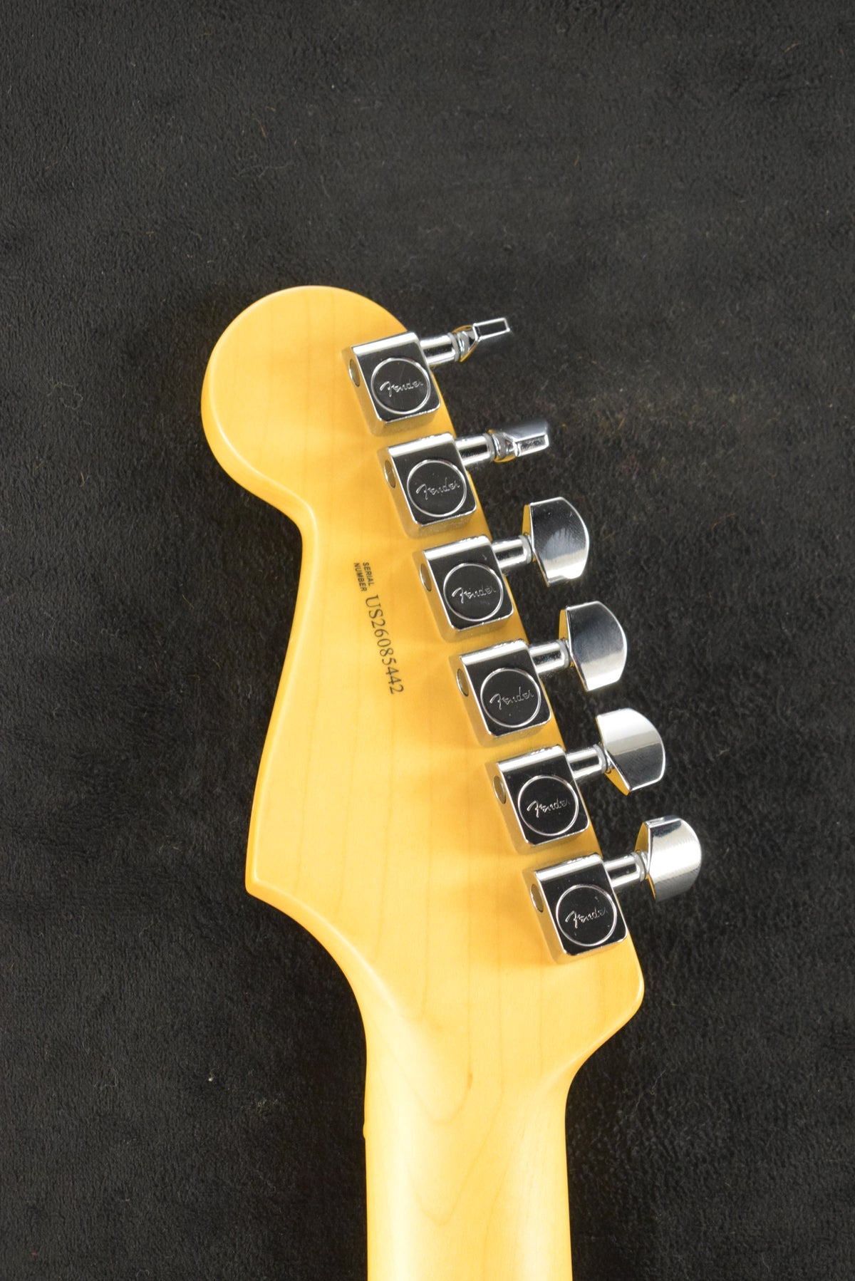 Fender American Professional Stratocaster Aged Cherry Burst Maple Fingerboard