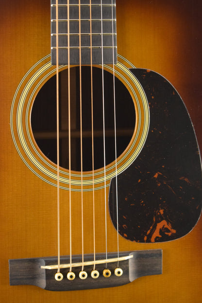 Martin Custom Shop D-28 Authentic 1937 Stage 1 Aging Ambertone