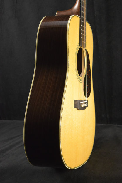 Martin D-28 Billy Strings Natural